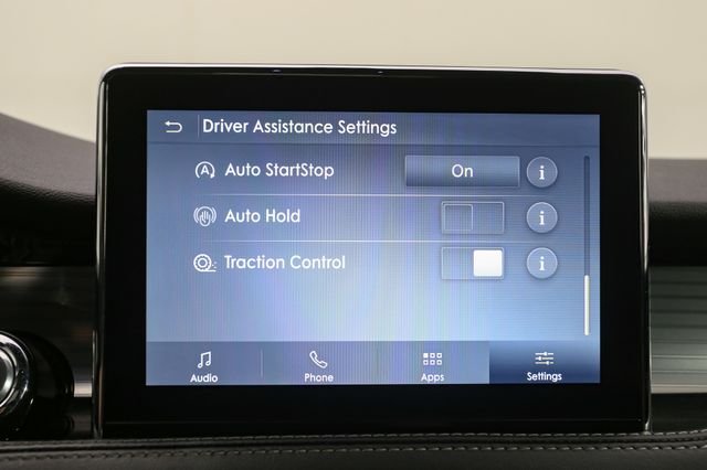 Used 2022 White Lincoln Standard image 23