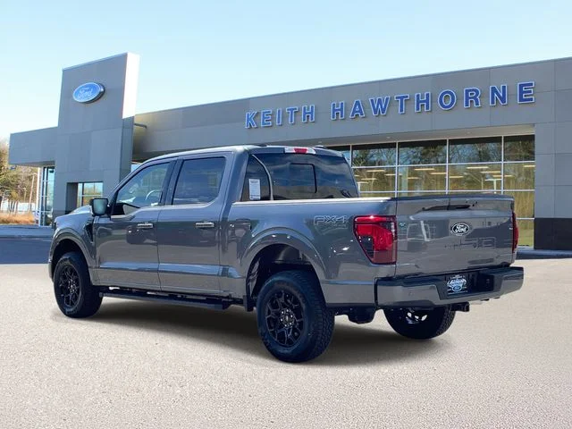 New 2026 Carbonized Gray Metallic Ford XLT image 4