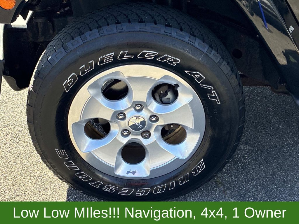 Used 2015 Black Jeep Sahara image 14