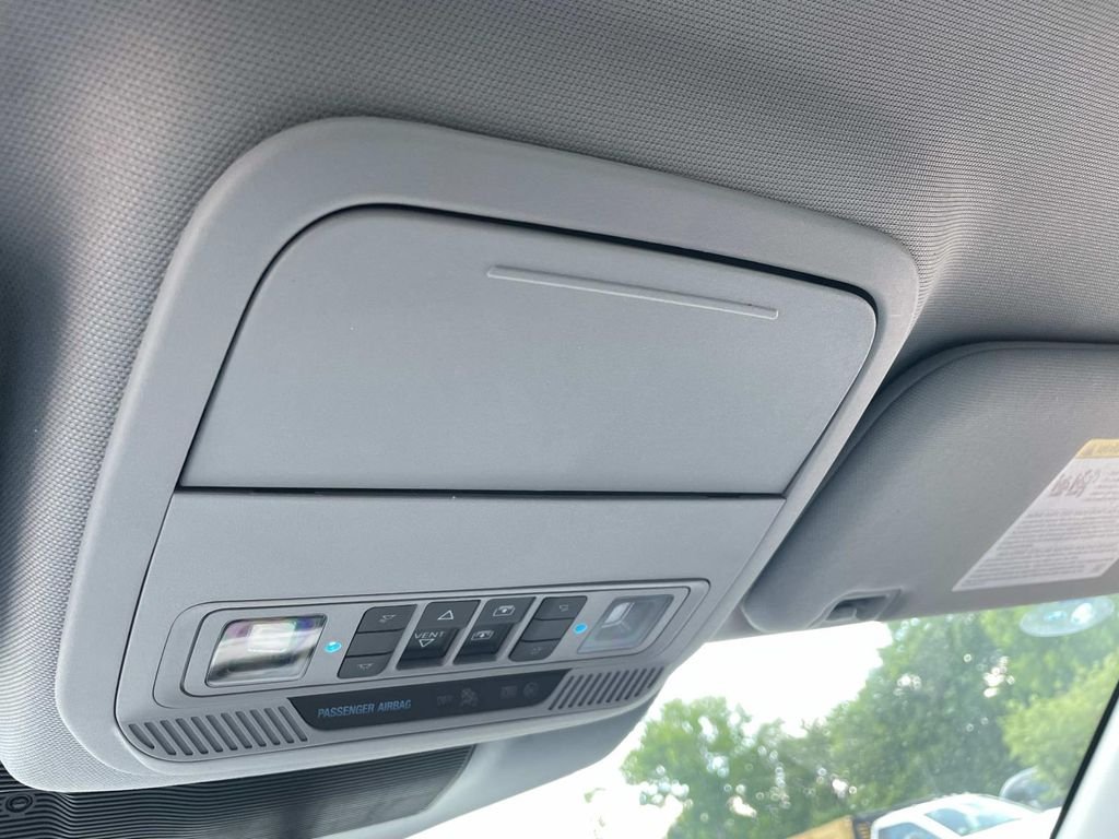 Used 2023 Silver Ford XLT image 26