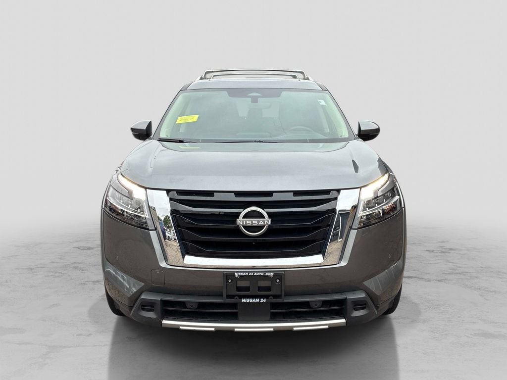 Used 2024 Gray Nissan SL image 2