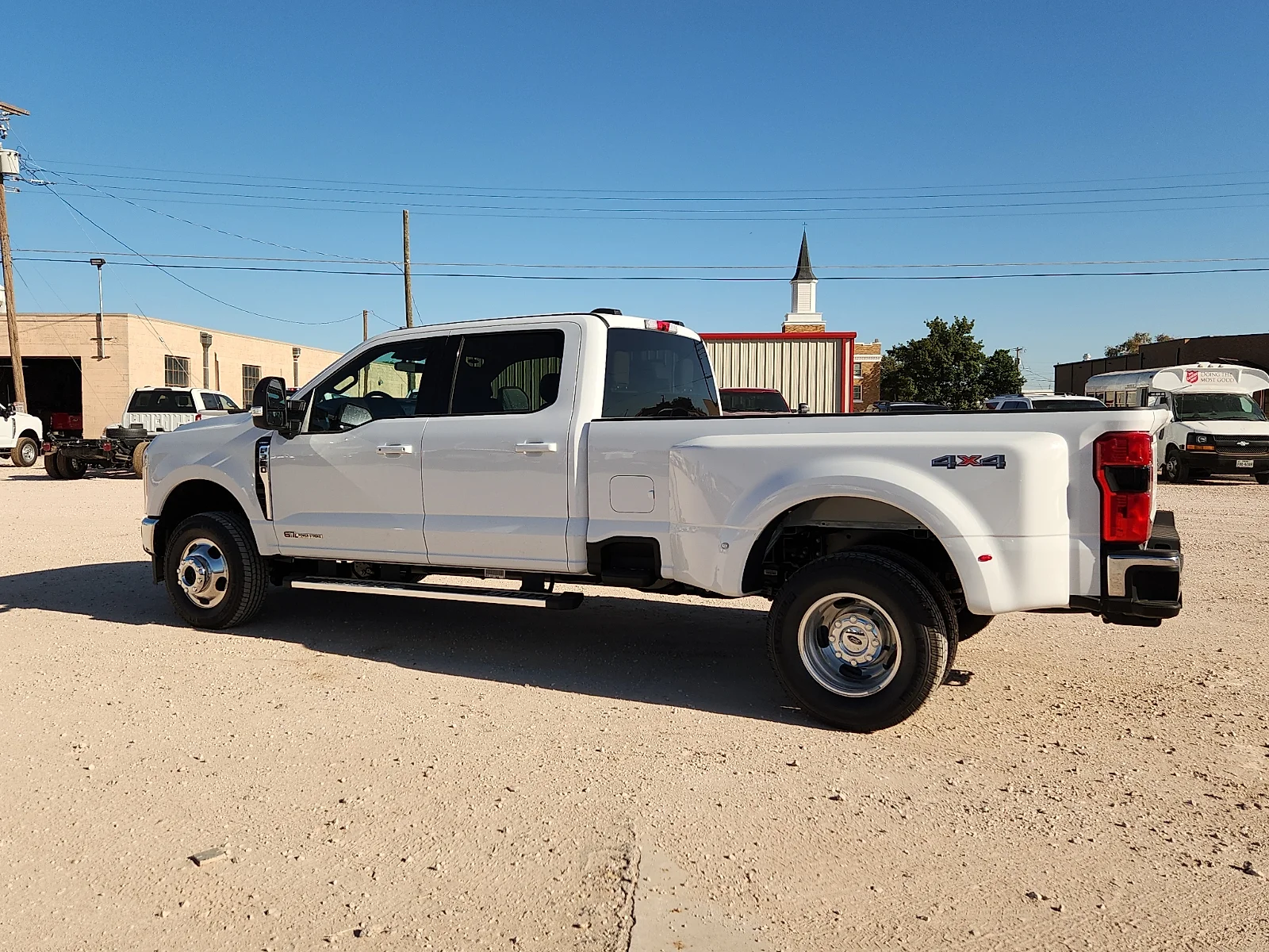 New 2026 Oxford White Ford Lariat image 4