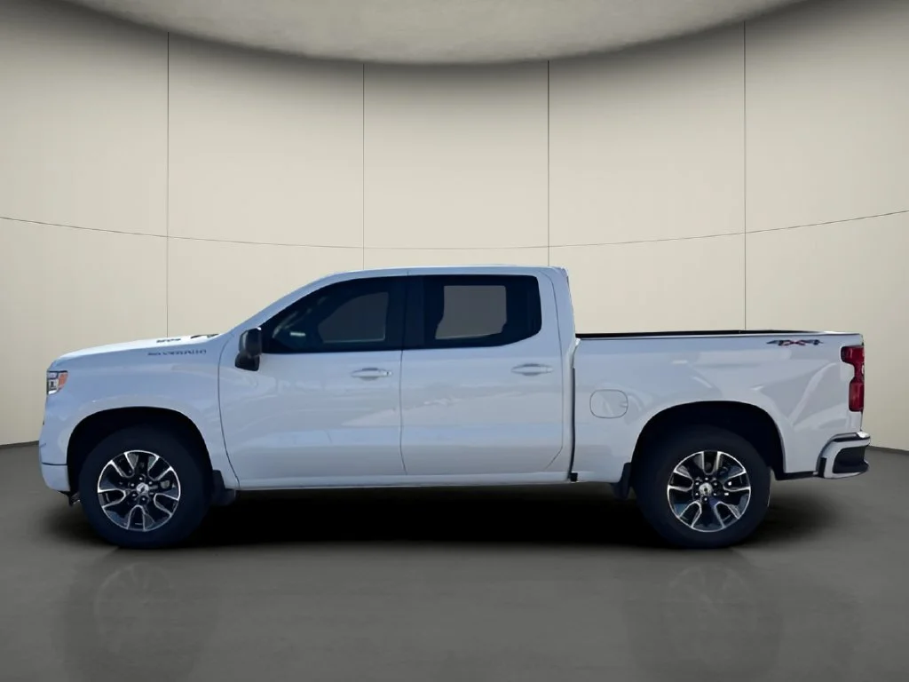 New 2026 Summit White Chevrolet RST image 3