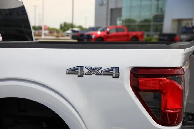 New 2026 Avalanche Ford XLT image 12