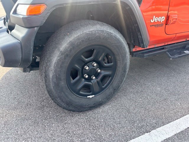 Used 2018 Orange Jeep Sport image 6