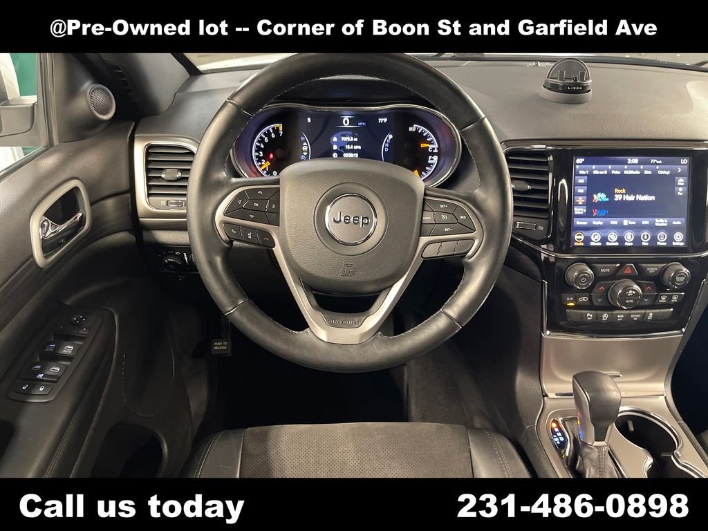 Used 2022 White Jeep Laredo X image 17