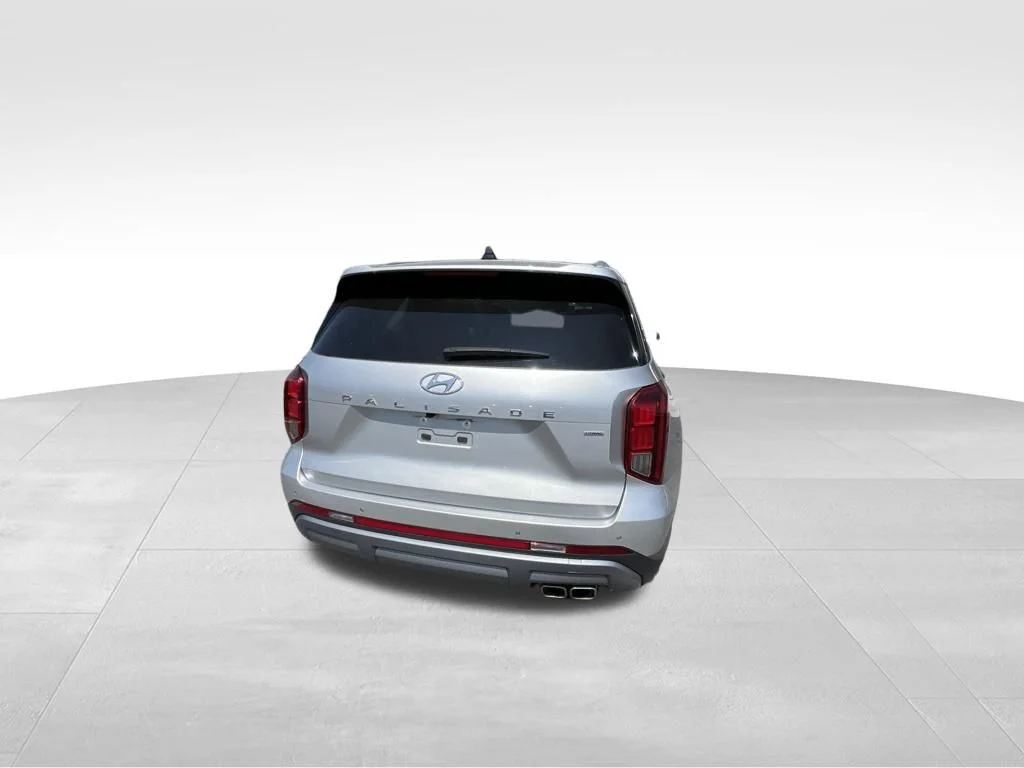 Used 2024 Silver Hyundai SEL image 19