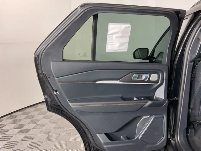 New 2026 Agate Black Metallic Ford Tremor image 30
