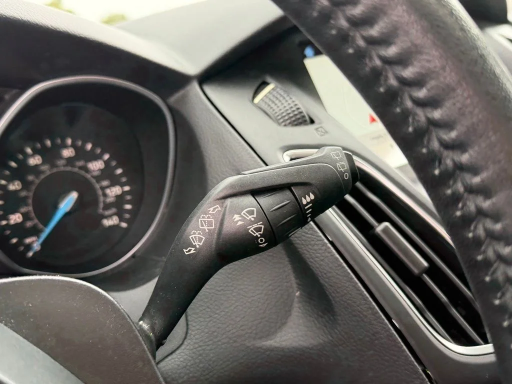 Used 2018 Red Ford SEL image 30