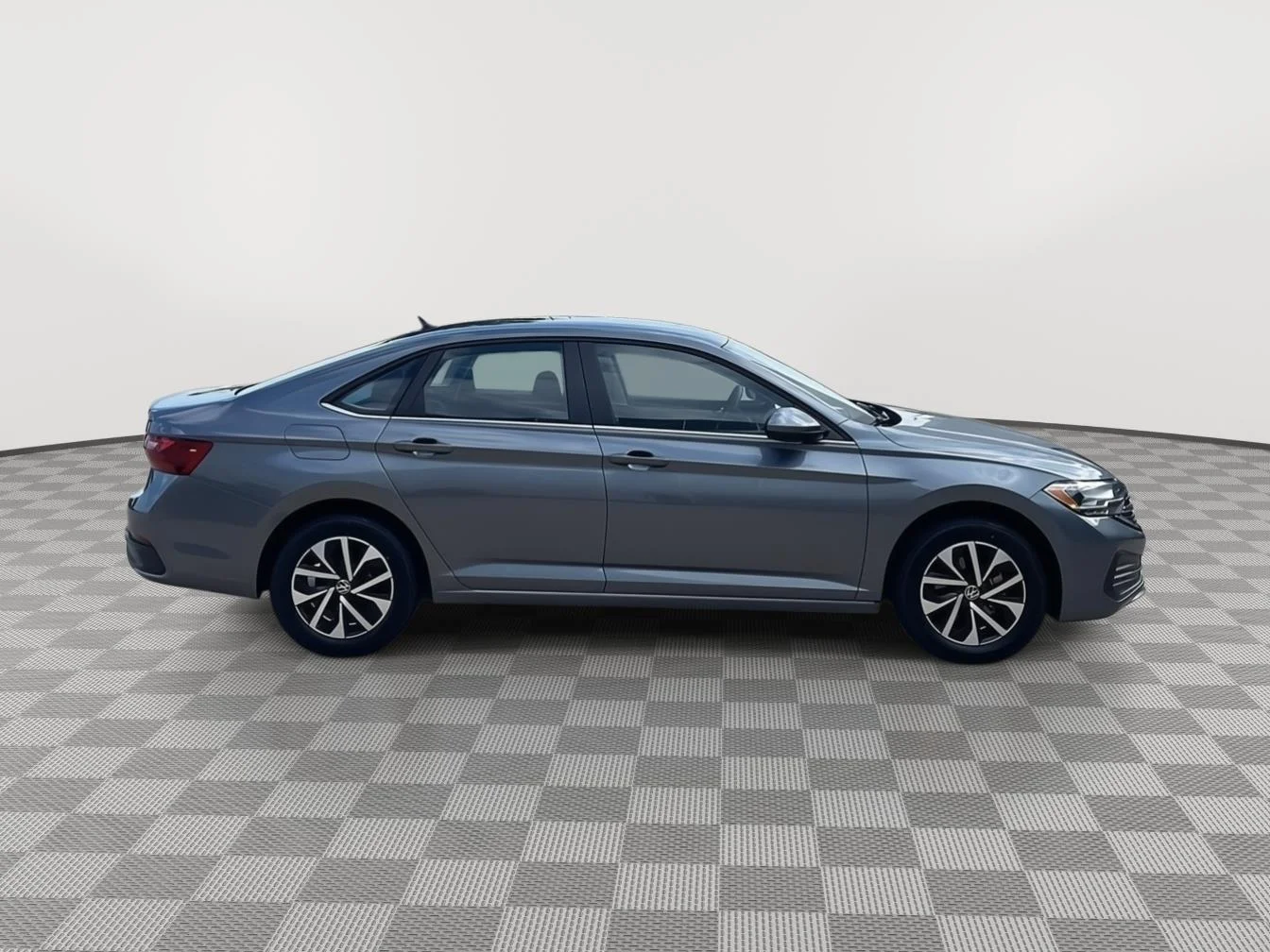 Used 2022 Platinum Gray Metallic Volkswagen S image 8