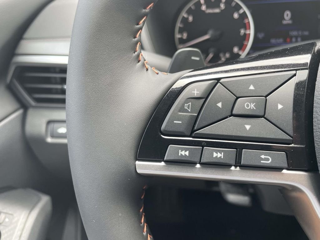 New 2026 Gun Metallic / Super Black Two-tone Nissan SR image 20