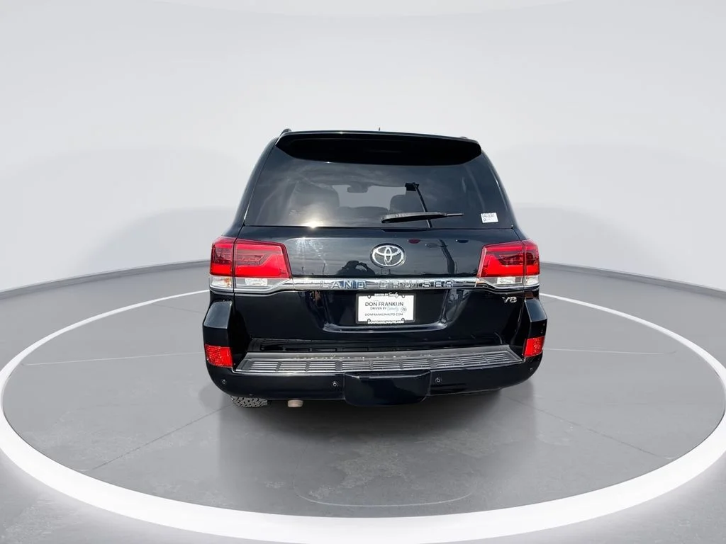Used 2016 Black Toyota Base image 7