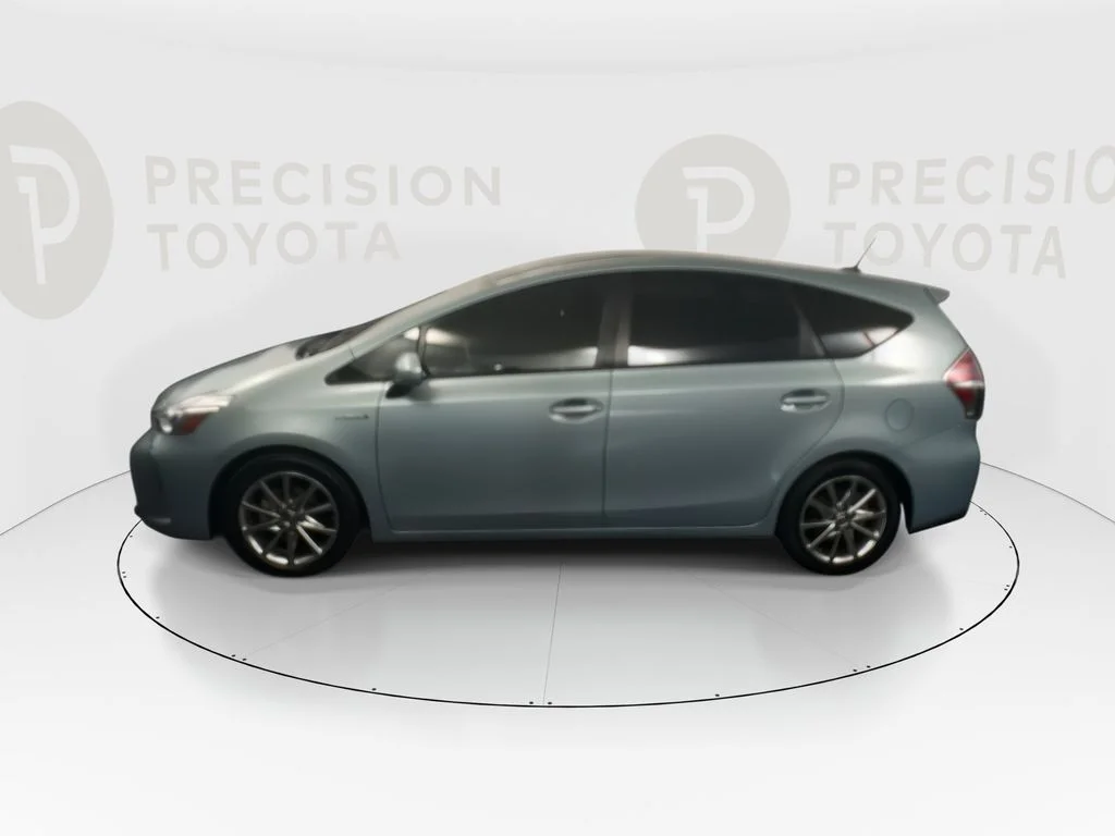 Used 2016 Sea Glass Pearl Toyota Five image 11
