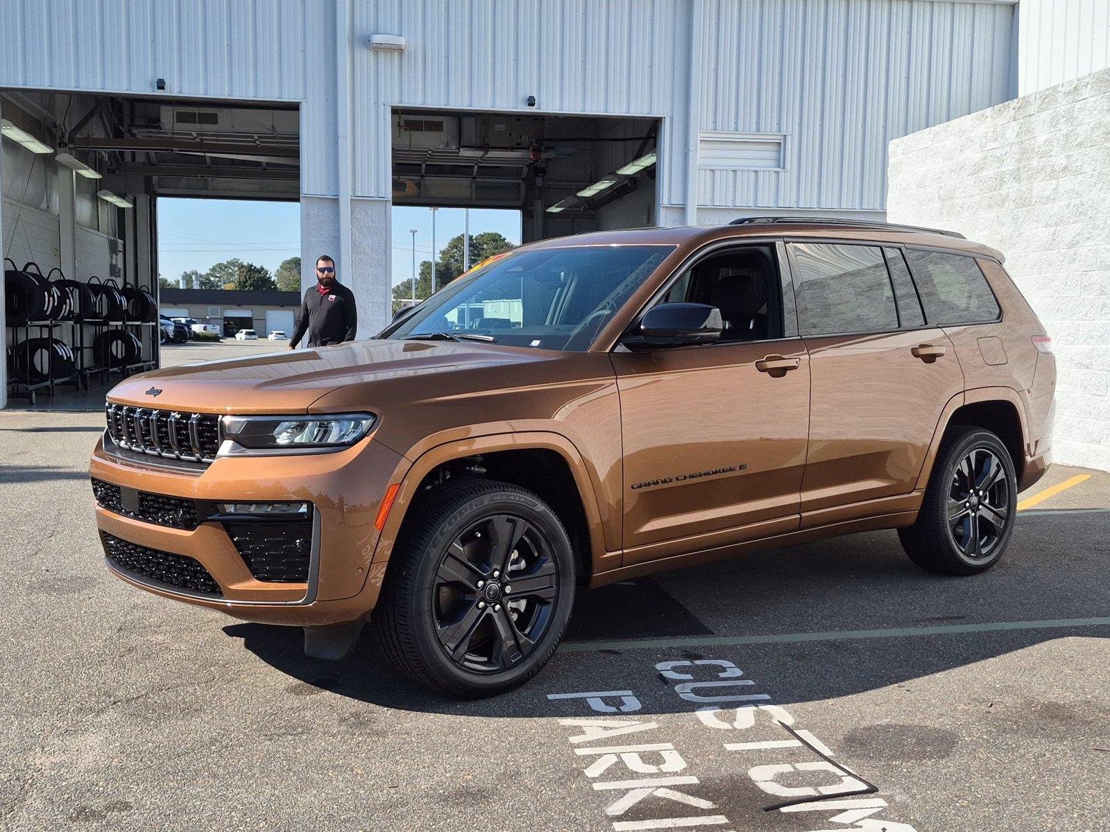 New 2027 Copper Shino Metallic Clear-Coat Paint Jeep Limited Reserve image 1