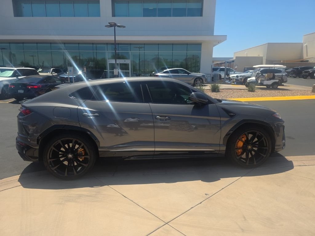 Used 2021 Grigio Telesto Pearl Lamborghini  image 6