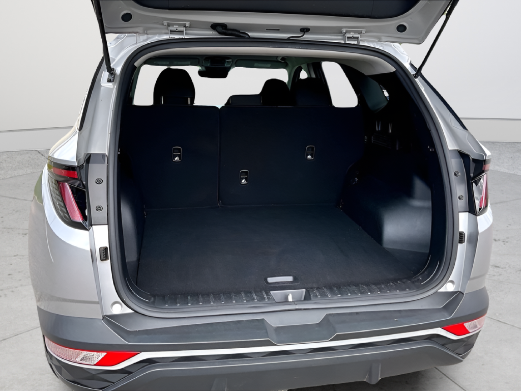 Used 2022 Silver Hyundai SEL image 36