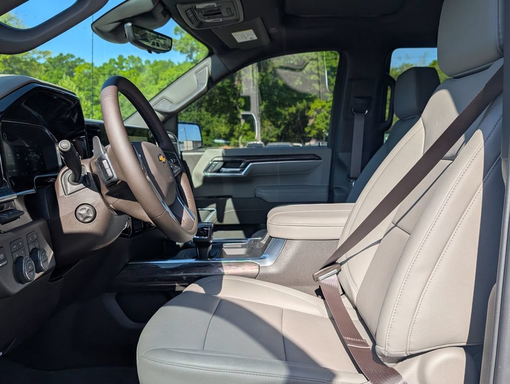 2026 Chevrolet Silverado 1500 LTZ - Photo 15