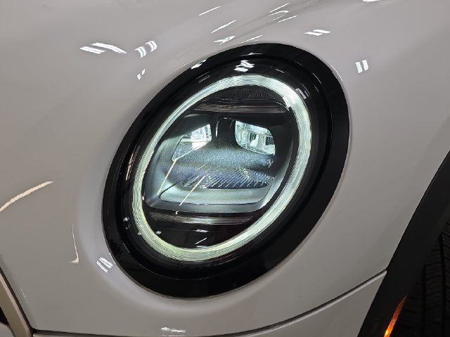 Used 2026 White MINI  image 26