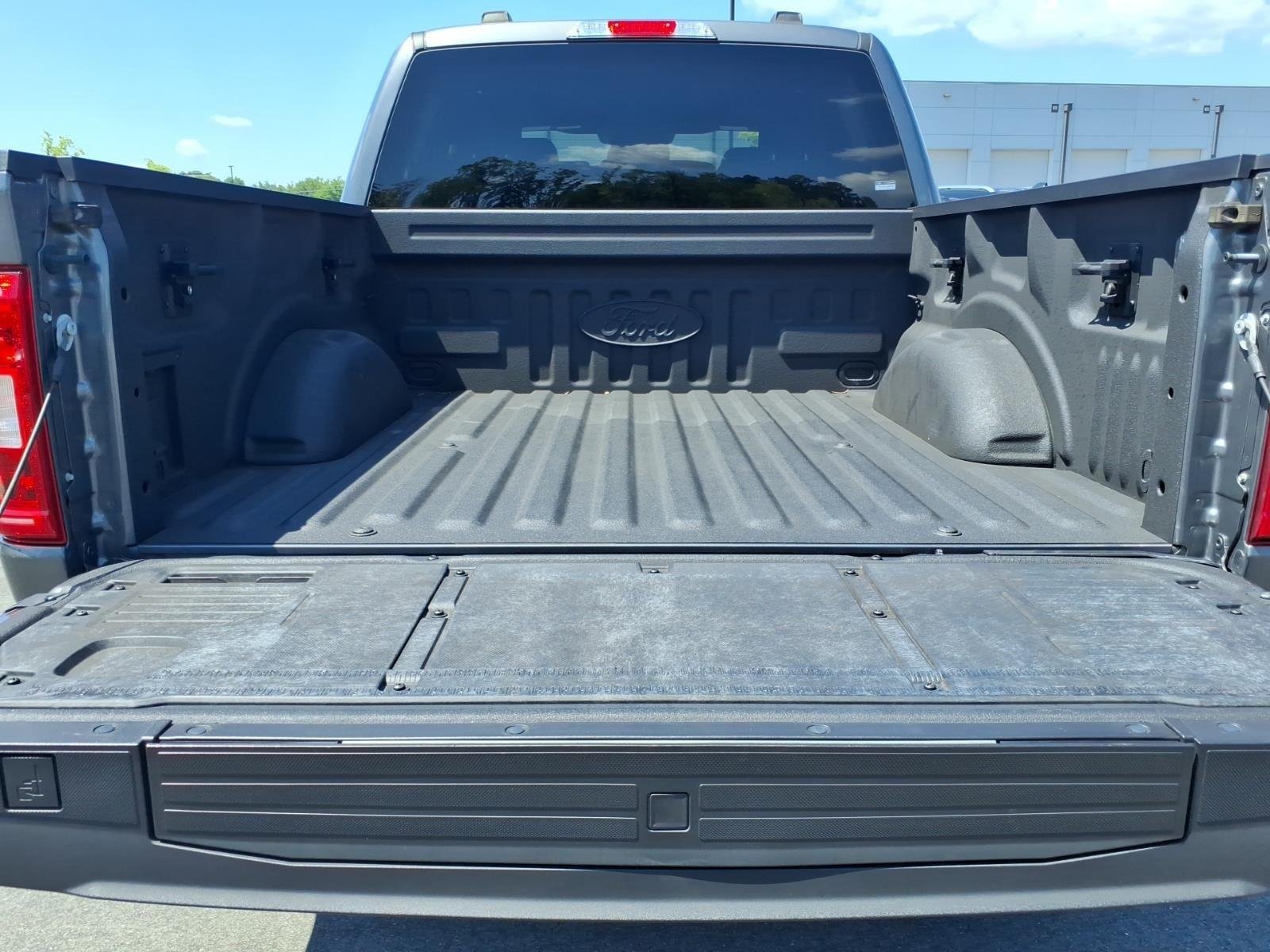 Used 2022 Carbonized Gray Metallic Ford XLT image 34