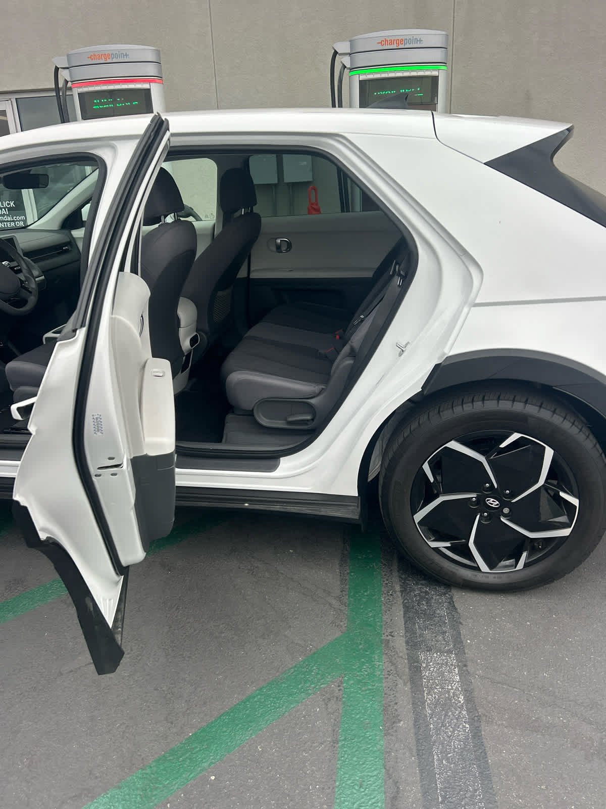 Used 2024 ATLAS WHITE HYUNDAI SEL image 3