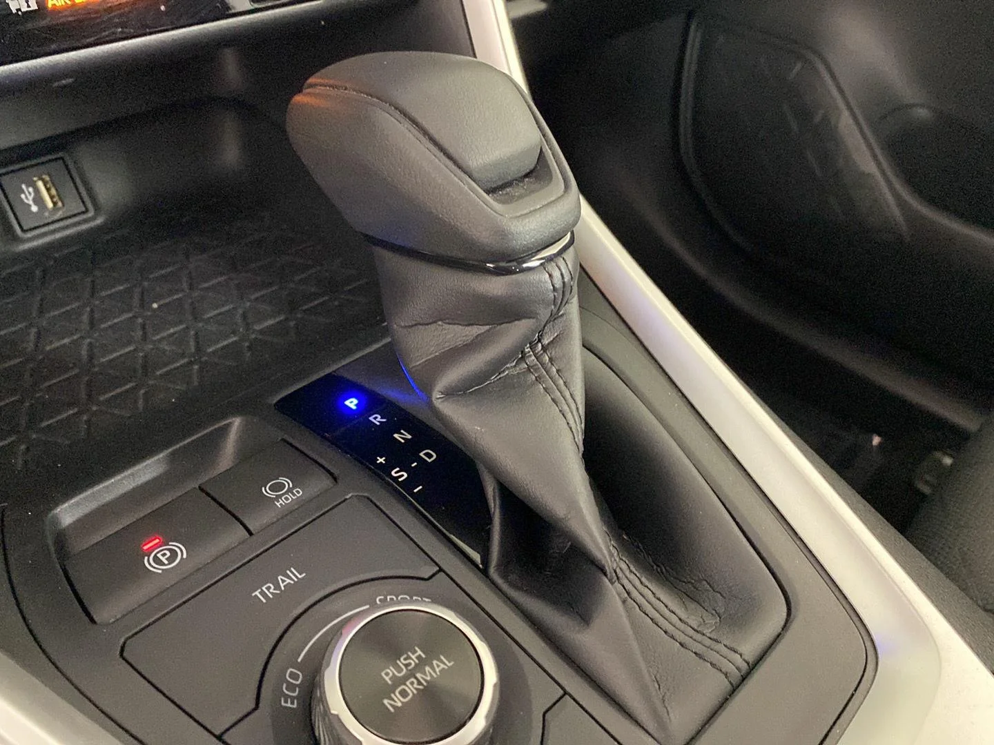 Used 2024 Magnetic Gray Metallic Toyota XLE image 13