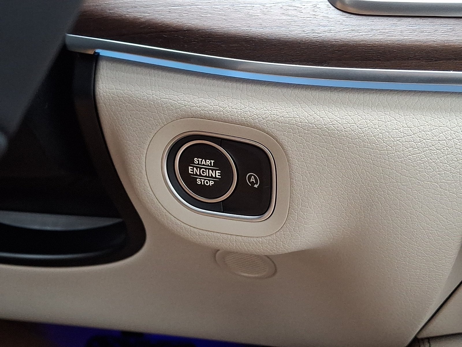 New 2026 Polar White Mercedes-Benz GLS 450 image 19