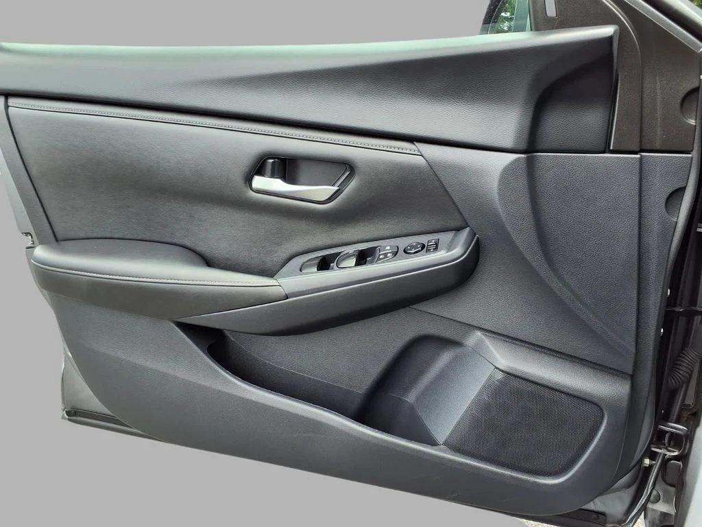 Used 2024 Gray Nissan SV image 18