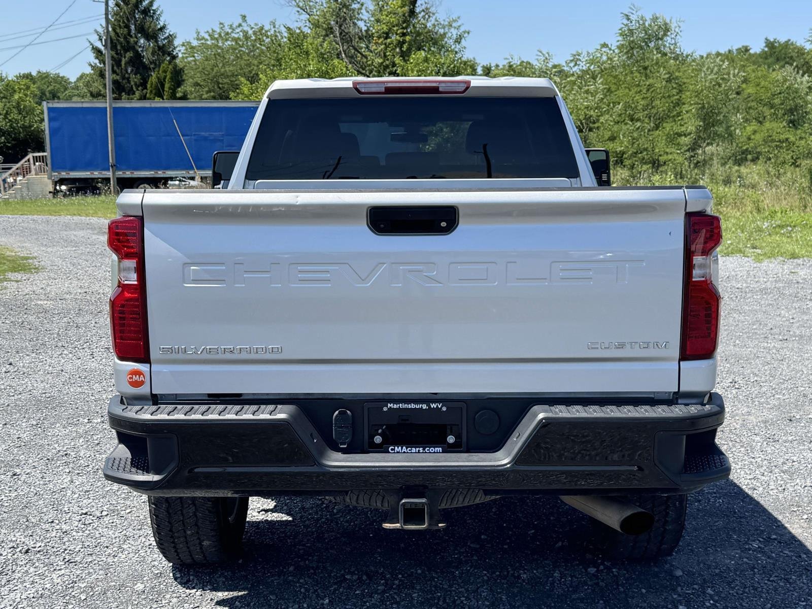 Used 2022 Silver Ice Metallic Chevrolet Custom image 24