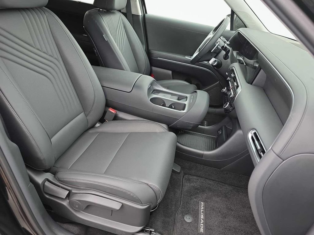 Used 2026 Black Hyundai SEL image 35
