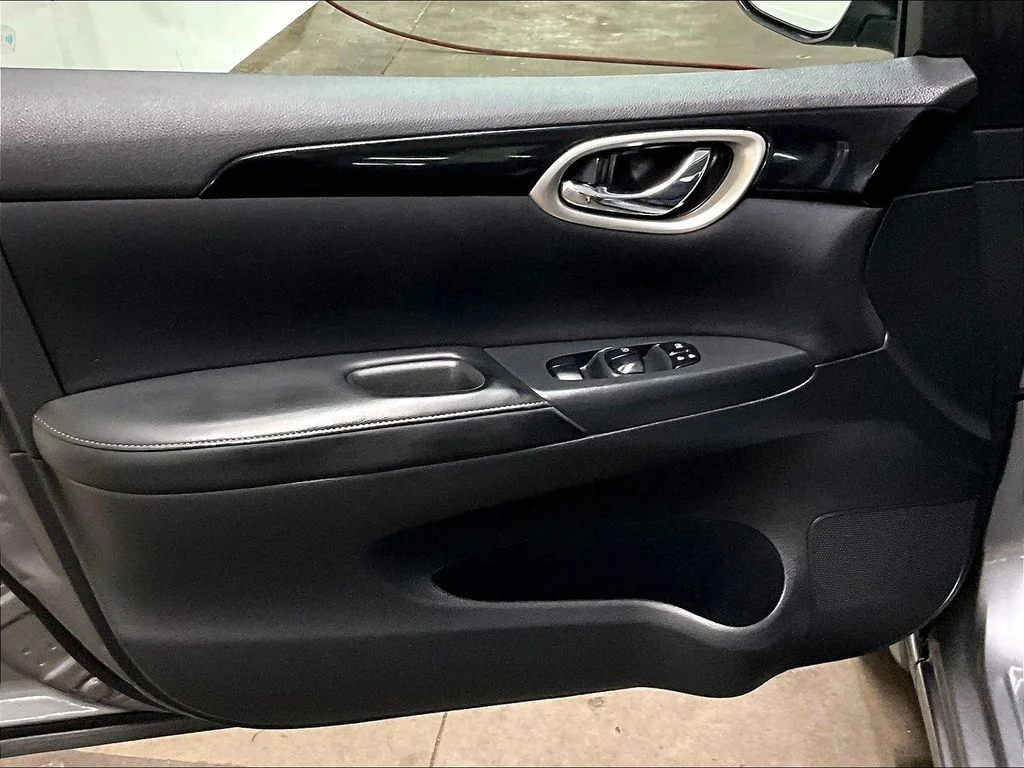 Used 2017 Gray Nissan SV image 9