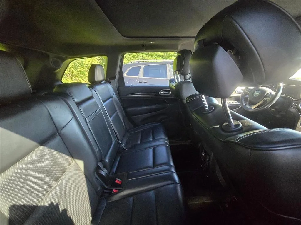 Used 2016 Black Jeep Overland image 6