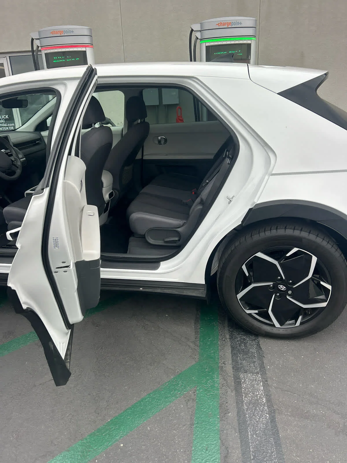 Used 2024 ATLAS WHITE HYUNDAI SEL image 3