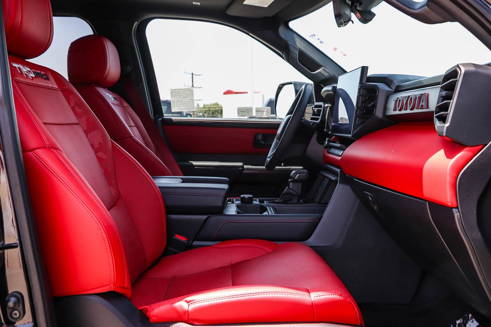 2025 Toyota Tundra TRD Pro - Photo 16