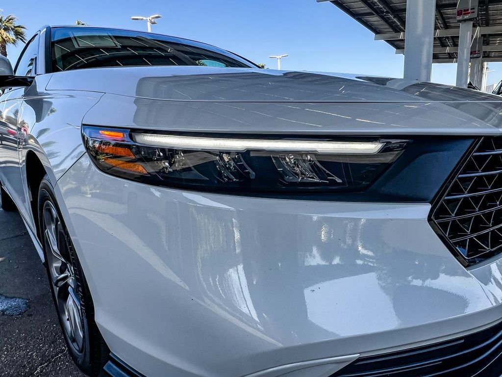 Used 2024 White Honda EX image 7