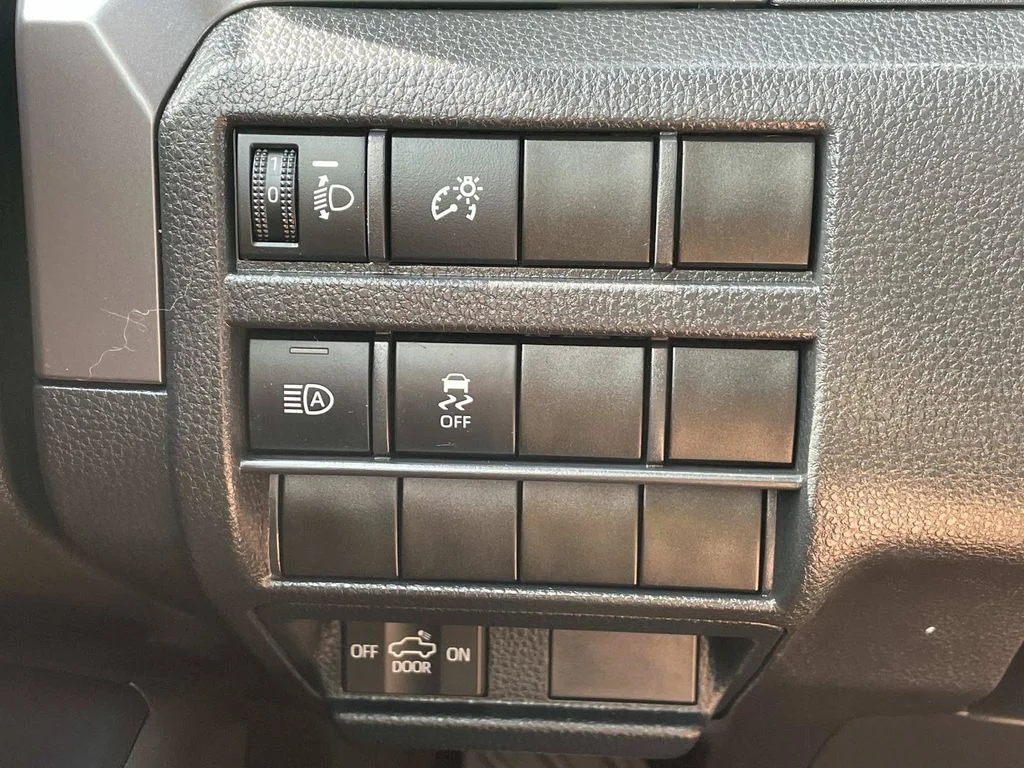 Certified Used 2025  Toyota TRD Sport image 37