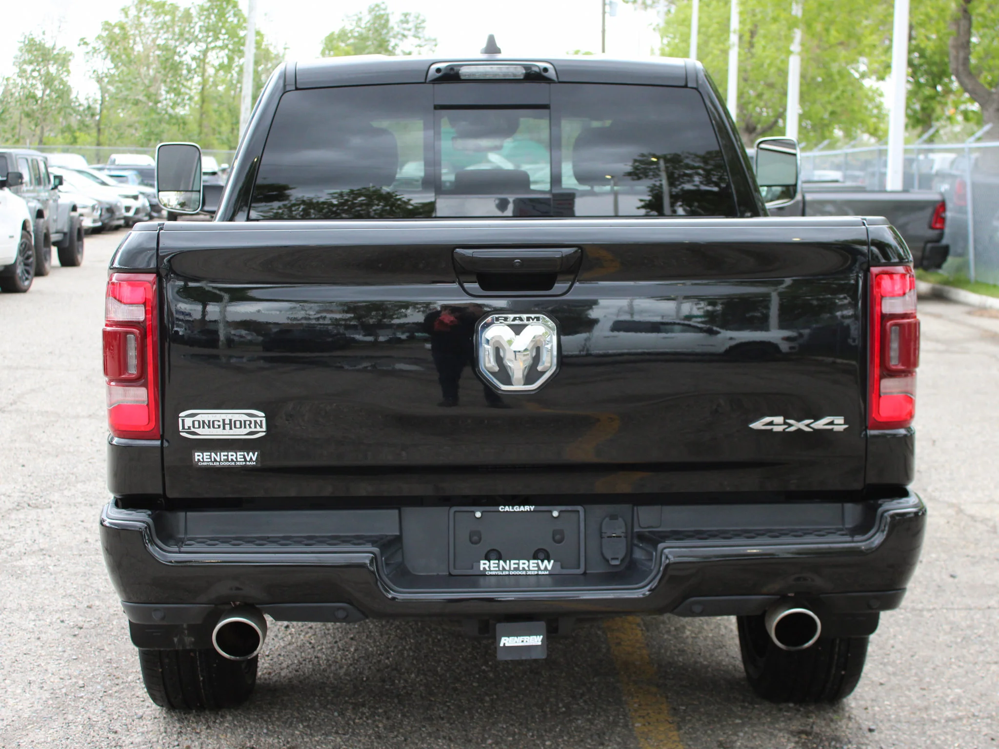 Certified Used 2023 Black RAM Limited Longhorn * HEMI V8 | Trailer Tow | Running Boards | Apple CarPlay | RamBox | Head-Up Display image 15