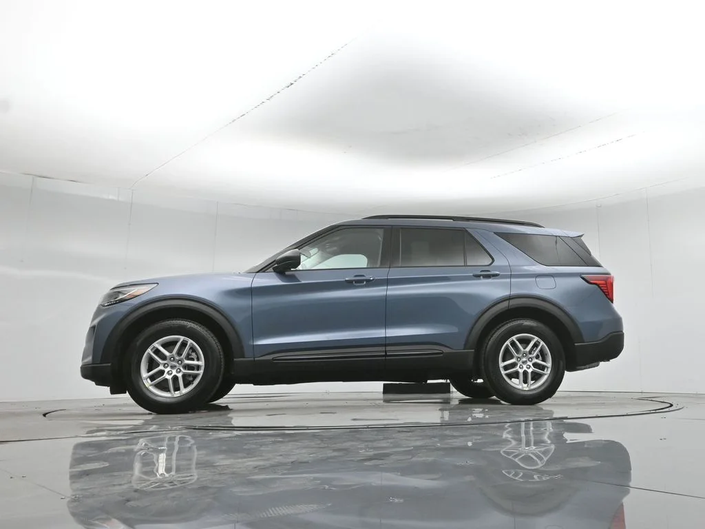 New 2026 Vapor Blue Metallic Ford Active image 51