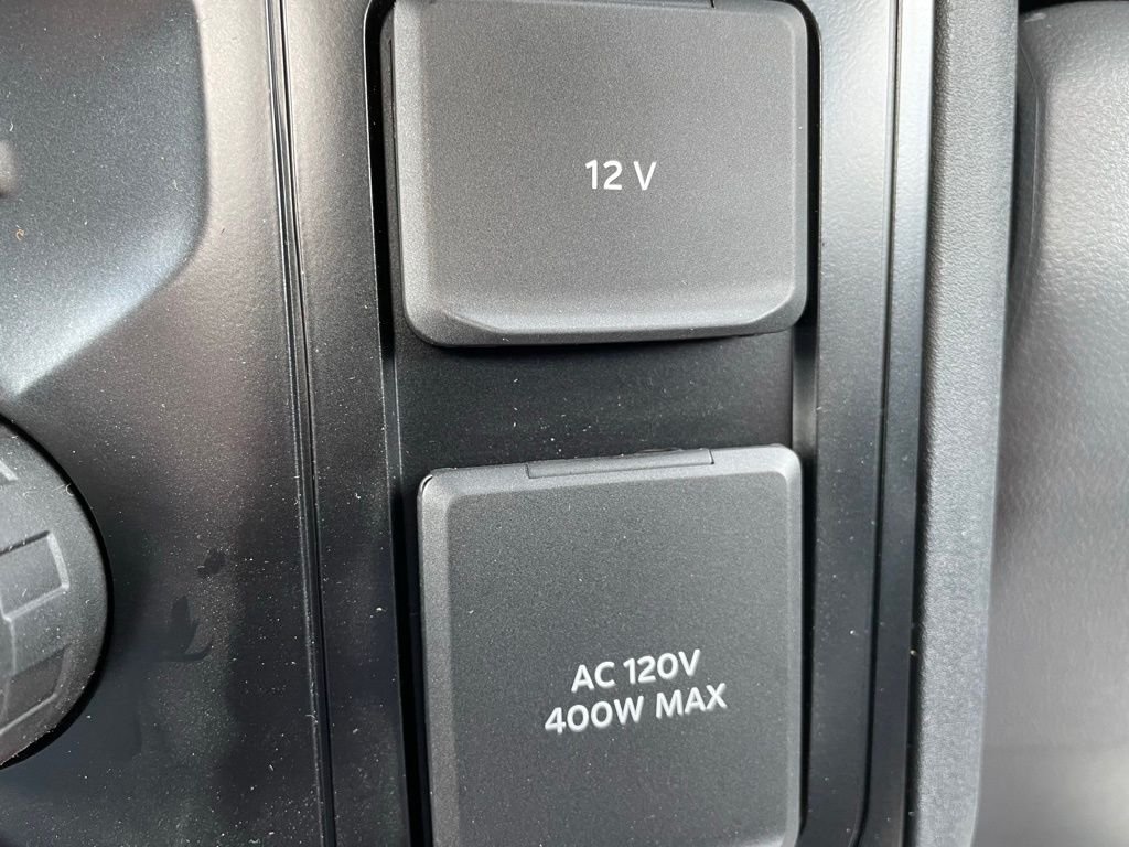 New 2026 Oxford White Ford F-550® XL image 15