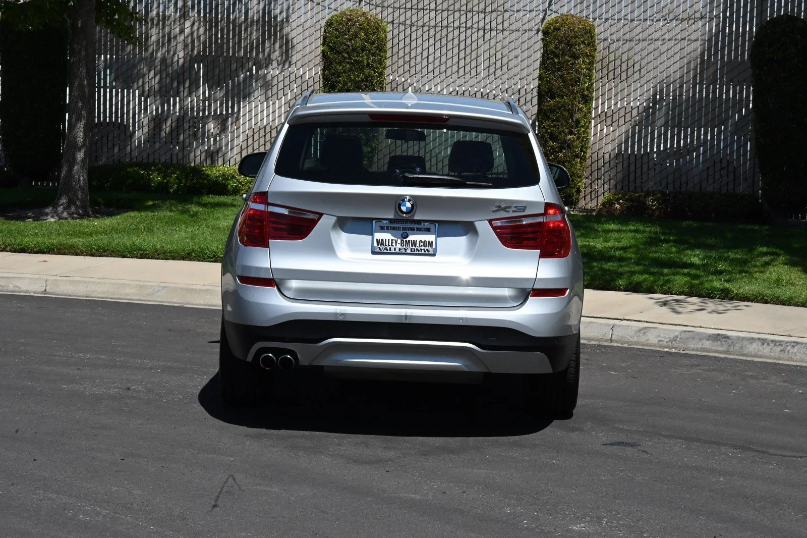 Used 2017 Glacier Silver Metallic BMW xDrive28i image 23