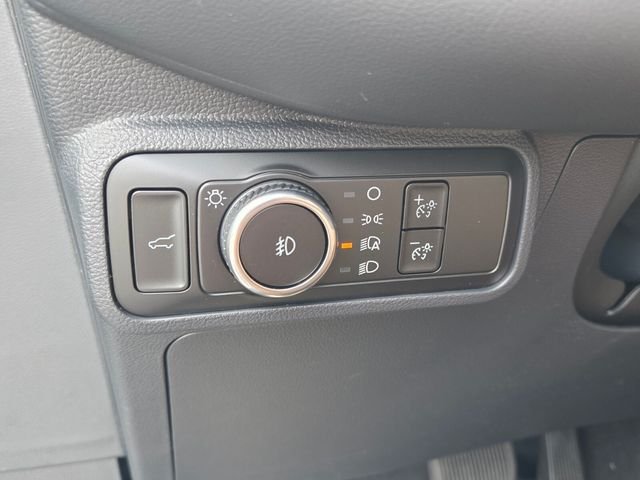 New 2026 Space White Metallic Ford Tremor image 27