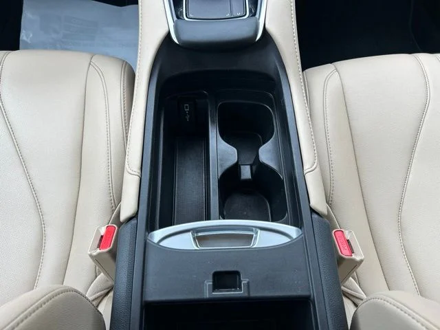 Used 2021  Acura Base image 68