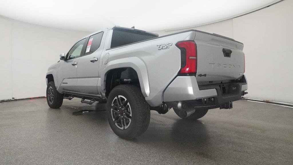2025 Toyota Tacoma TRD Sport - Photo 18