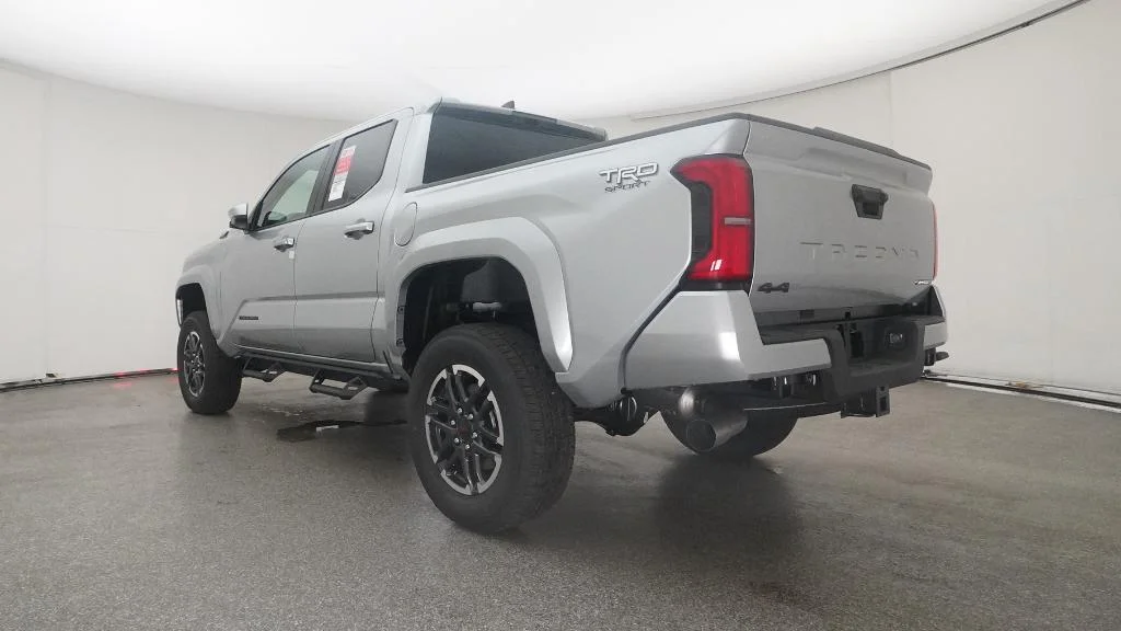 2025 Toyota Tacoma TRD Sport - Photo 18