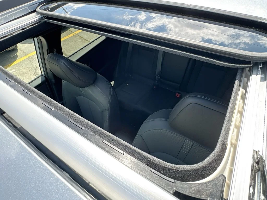New 2026 ICE SILVER METALLIC Subaru Touring XT image 26