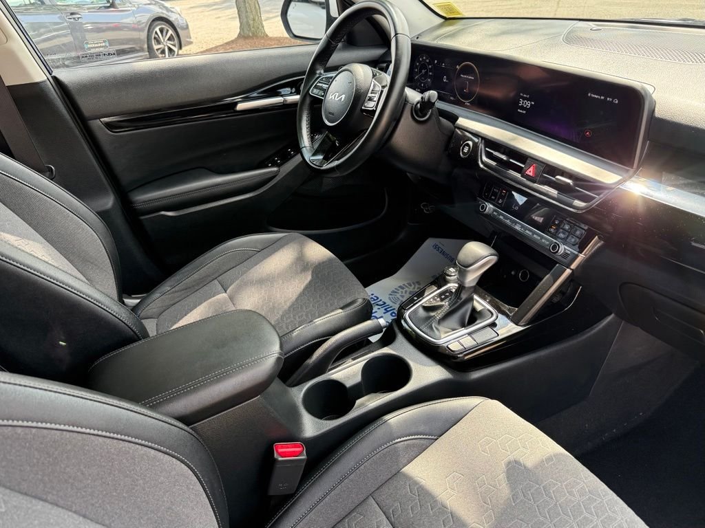 Used 2024 Dark Ocean Blue / White Roof Kia S image 28