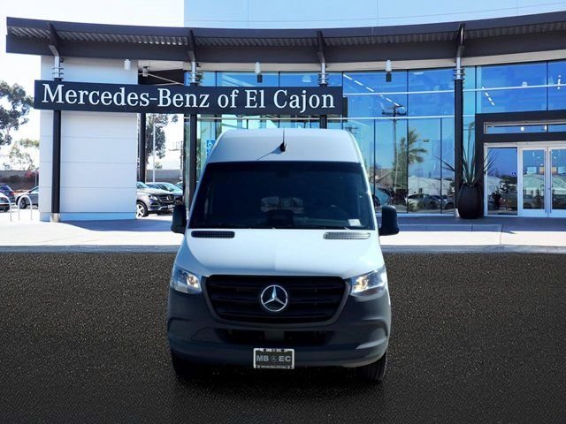 New 2025 Arctic White Mercedes-Benz Cargo 170 WB image 2