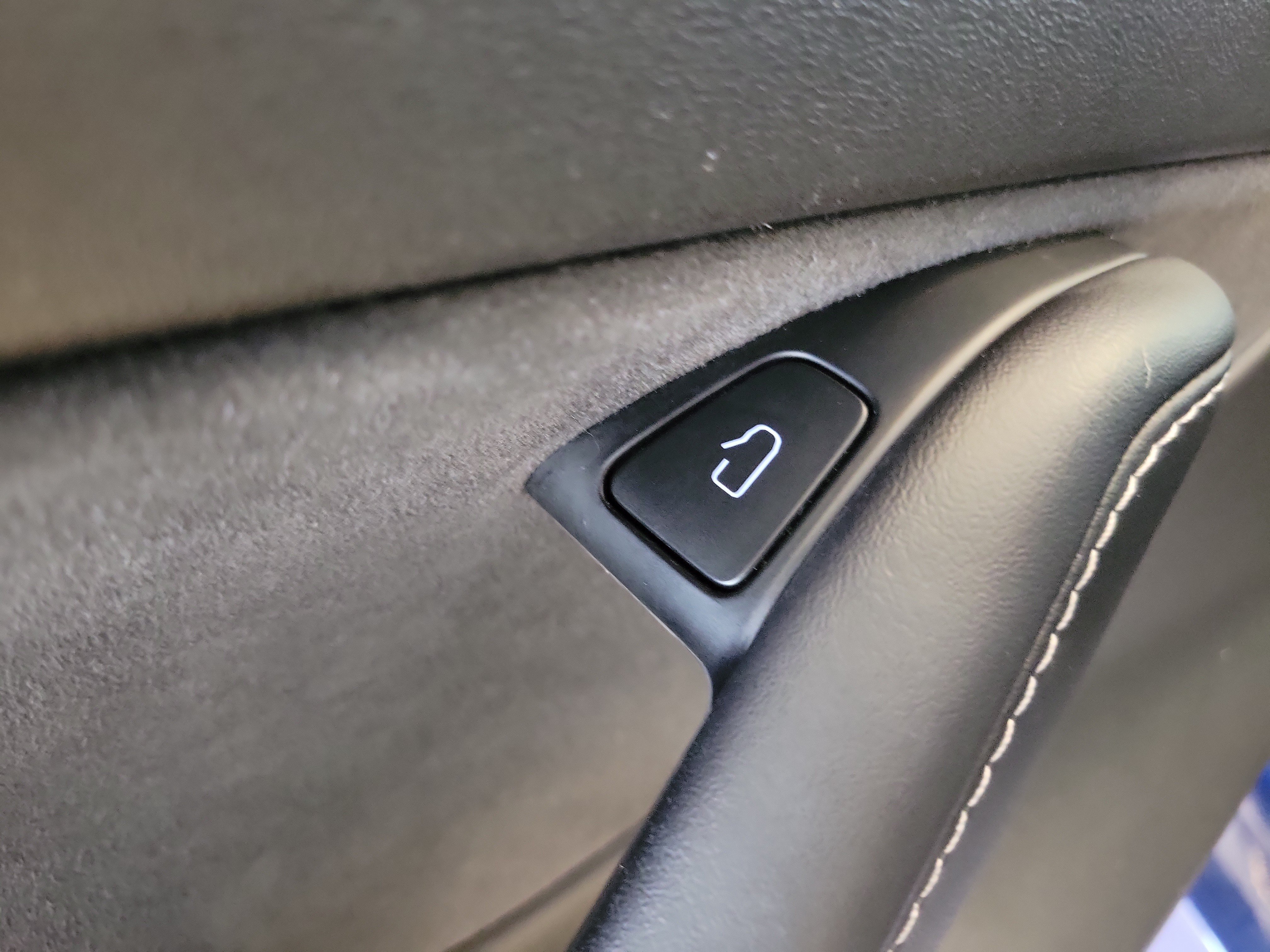 Used 2022 Deep Blue Metallic Tesla Performance image 22