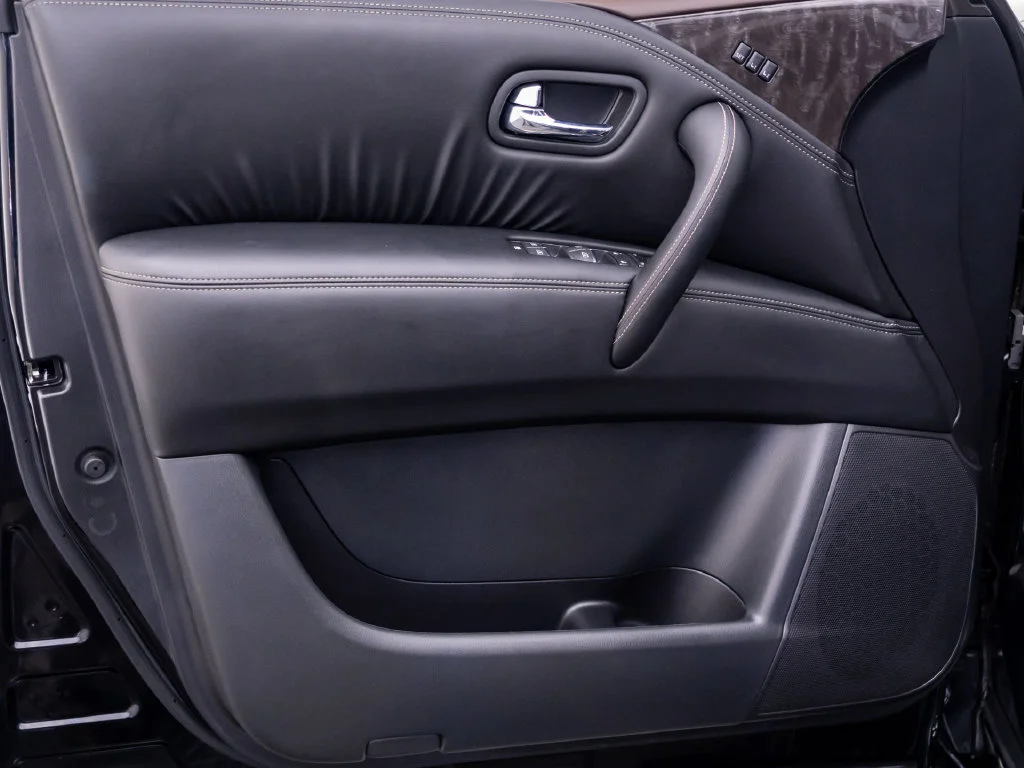 Used 2023 Black Nissan Platinum image 15