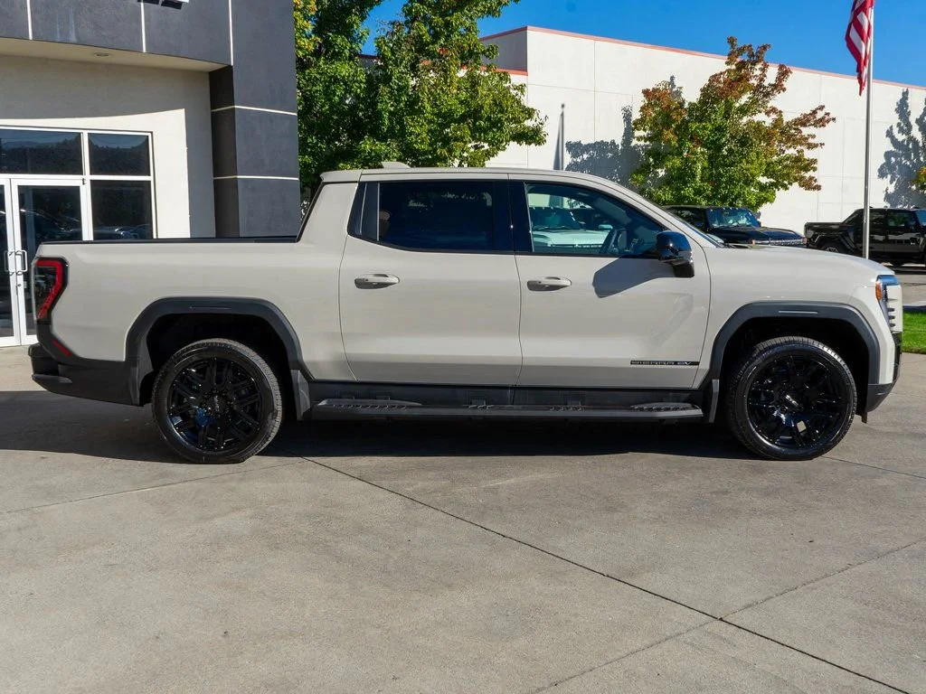 2026 GMC Sierra EV Elevation - Photo 8