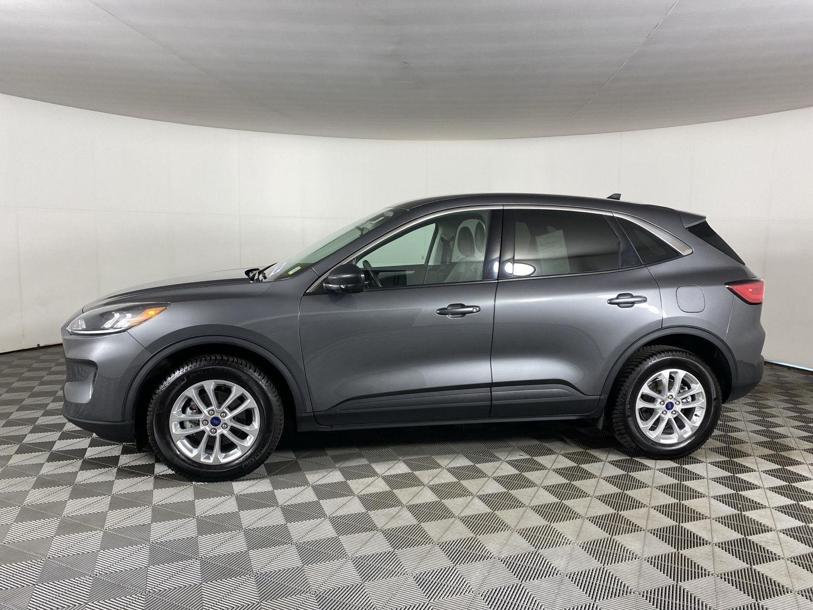 Used 2022 Carbonized Gray Ford SE image 14